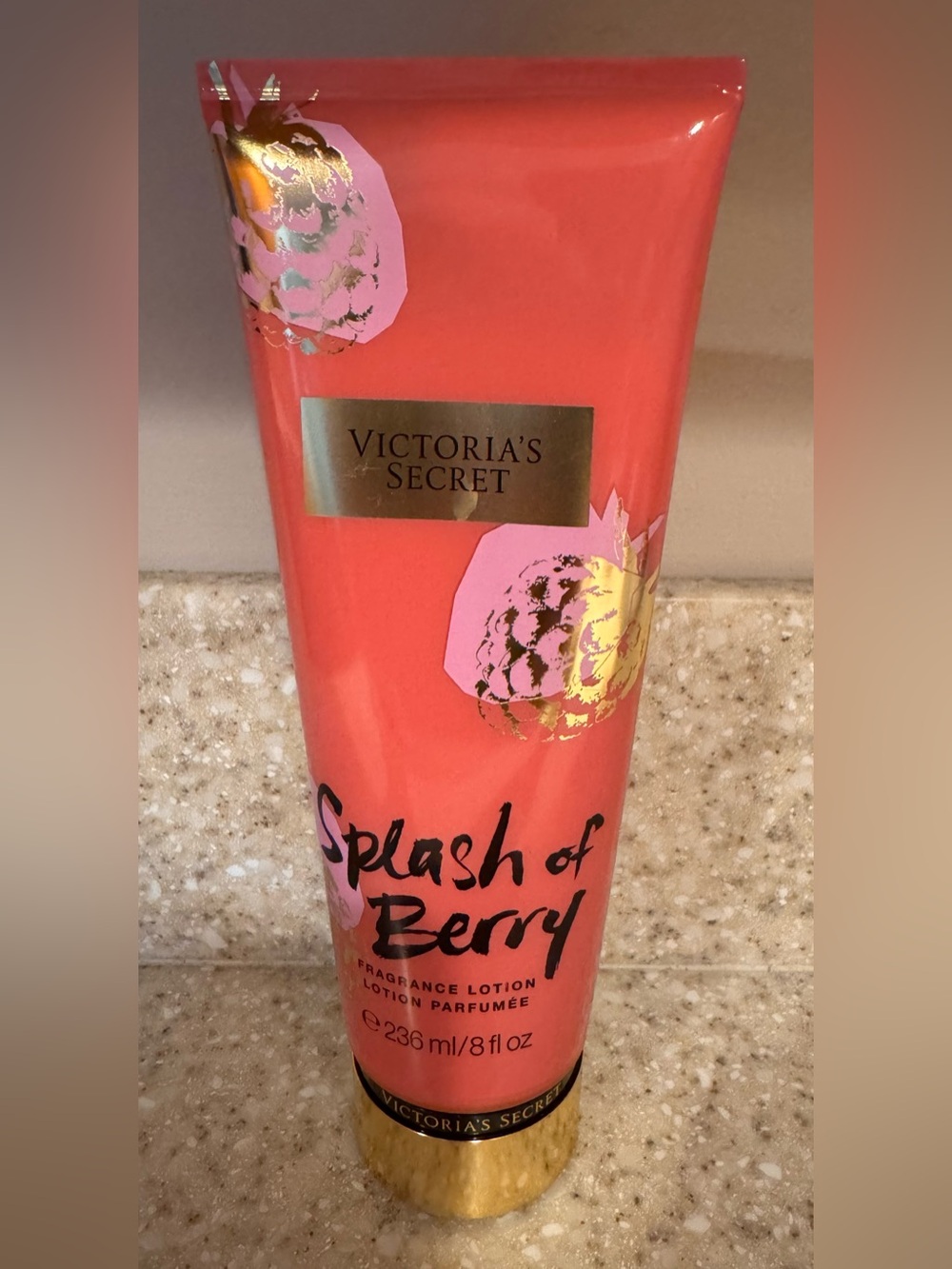 Victoria's Secret Splash of Berry Fragrance Lotion - 8 ounces
